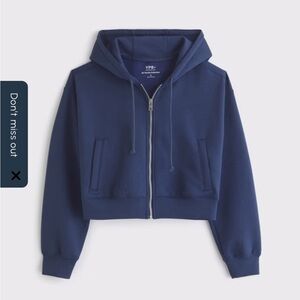 Abercrombie x YPB hooded cropped zip jacket 💙